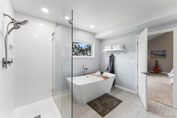 Bathroom, Free Standing Baths, Glass Shower, Interior, Recessed Lighting