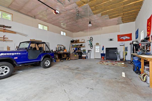 Garage, Interior