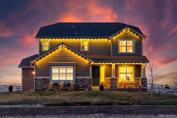 Exterior, Facade, Log Home