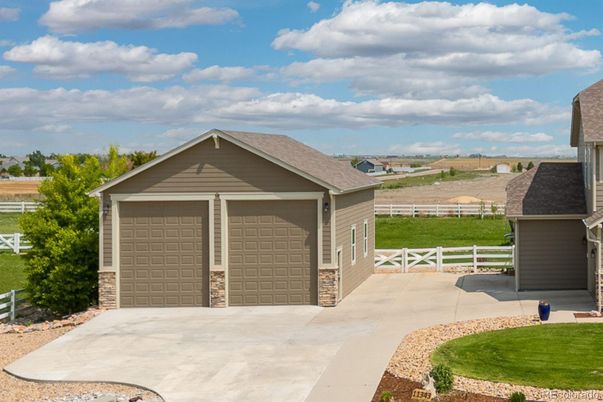 Detached Garage, Exterior