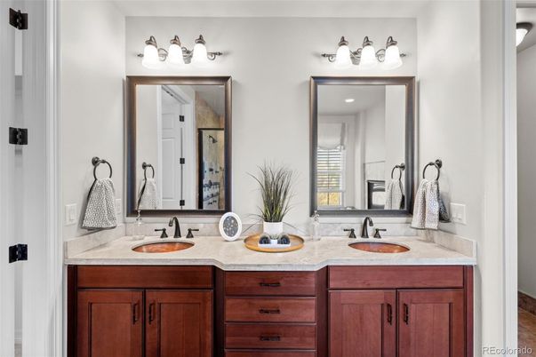 Bathroom, Dual Sink Vanities, Interior