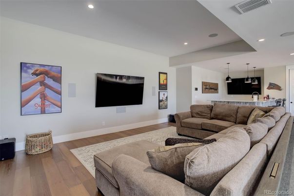 Interior, Living room, Pendant Lights, Recessed Lighting, Wood Texture Flooring
