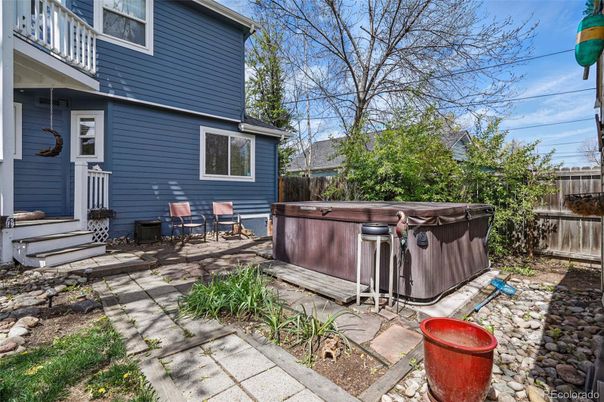 Exterior, Hot Tub