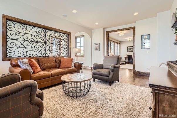 Interior, Living room, Recessed Lighting, Wood Texture Flooring