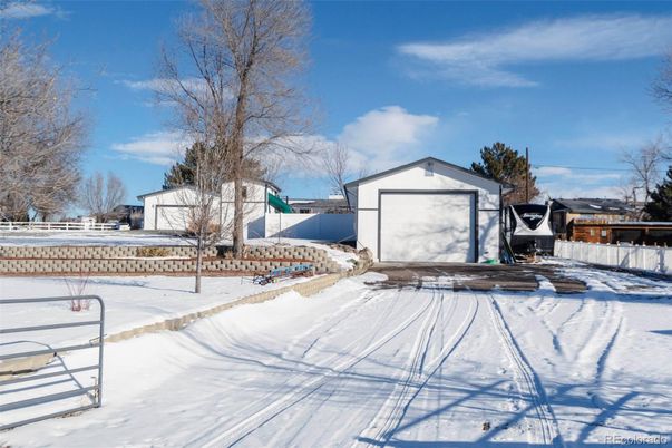 Detached Garage, Exterior