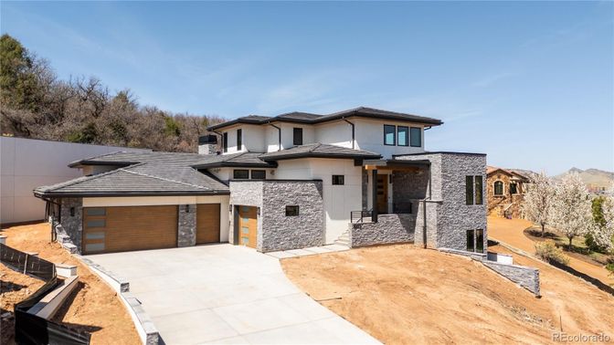 Attached, Exterior, Facade, Modern