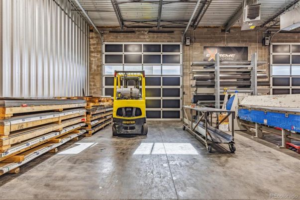 Garage, Interior