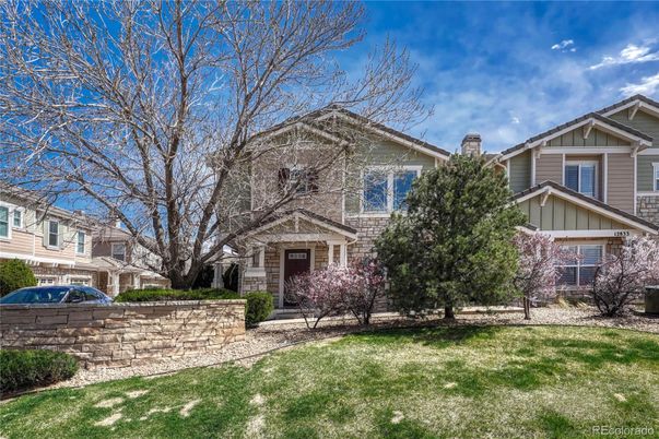 Attached, Exterior, Facade, American Craftsman