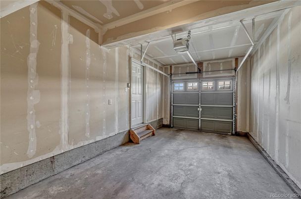 Garage, Interior