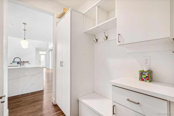 Interior, Kitchen, Pendant Lights, Wood Texture Flooring