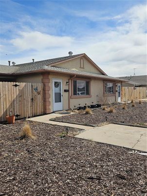 Backyard, Exterior, Facade, Ranch