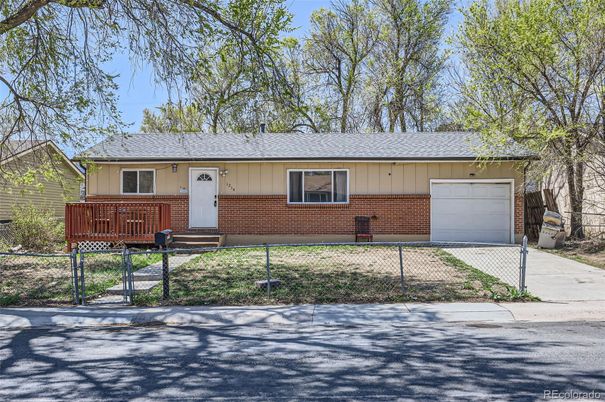 Attached, Exterior, Facade, Brick Facade, Ranch