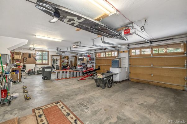 Garage, Interior