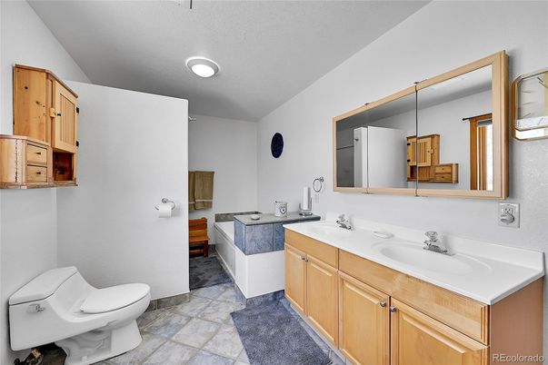 Bathroom, Dual Sink Vanities, Interior