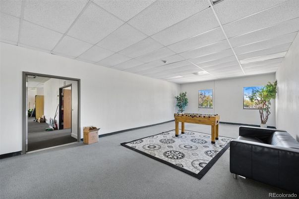 Game Room, Interior