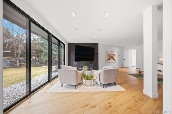 Interior, Living room, Recessed Lighting, Wood Texture Flooring
