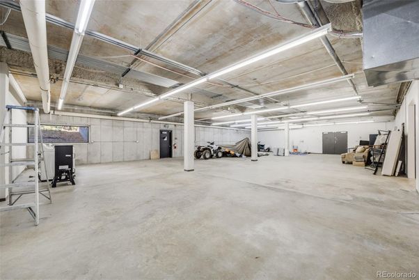Garage, Interior