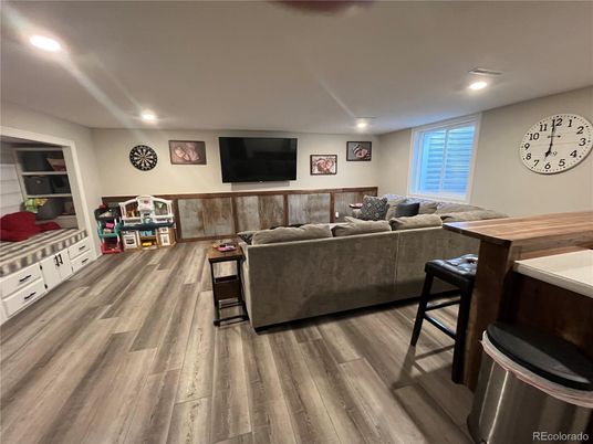 Interior, Living room, Recessed Lighting, Wood Texture Flooring