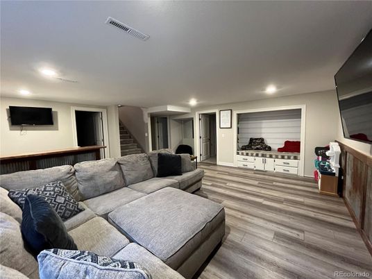 Interior, Living room, Recessed Lighting, Wood Texture Flooring