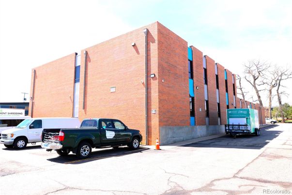 Exterior, Facade, Brick Facade, Highrise