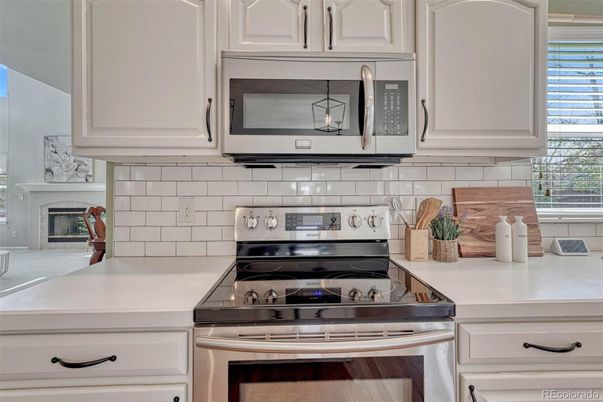 Fireplace, Interior, Kitchen, Stainless Steel Appliances