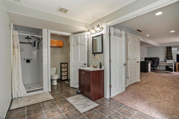 Bathroom, Interior, Recessed Lighting