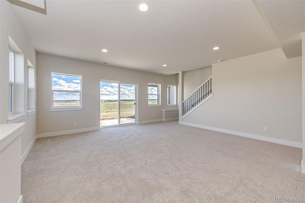 Empty room, Interior, Recessed Lighting