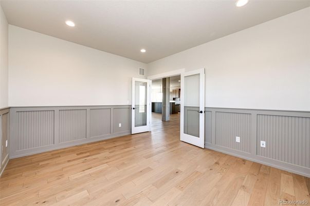 Empty room, Interior, Recessed Lighting, Wood Texture Flooring