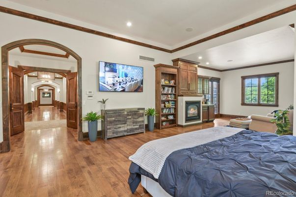 Bedroom, Fireplace, Interior, Recessed Lighting, Wood Texture Flooring