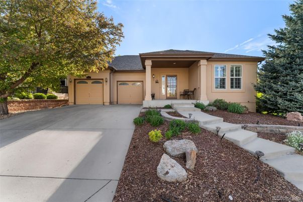Attached, Exterior, Facade, Ranch