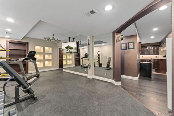 Fitness Equipment, Interior, Recessed Lighting, Wood Texture Flooring