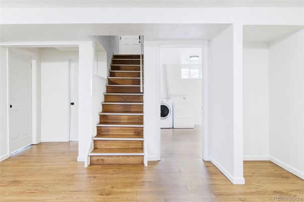 Interior, Washer, Wood Texture Flooring