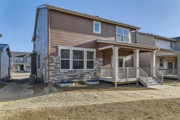Exterior, Facade, Rowhouse