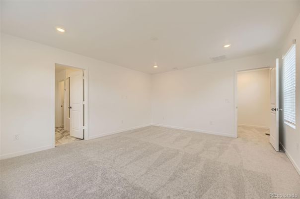 Empty room, Interior, Recessed Lighting
