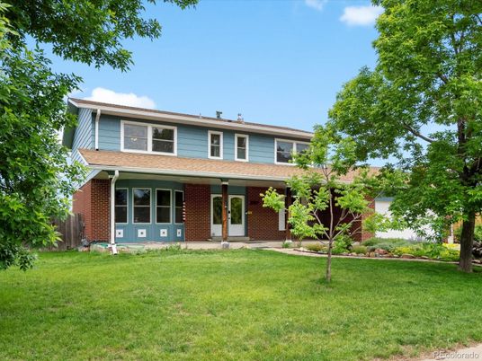 Backyard, Exterior, Facade, Brick Facade, American Foursquare