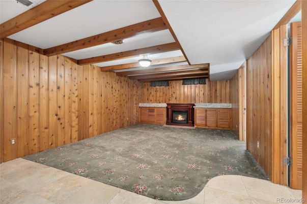 Empty room, Fireplace, Interior, Wooden Beams, Wooden Walls