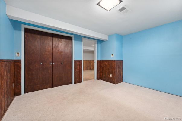 Empty room, Interior