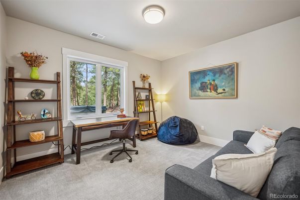 Home Office, Interior