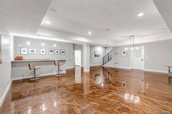 Empty room, Interior, Pendant Lights, Recessed Lighting