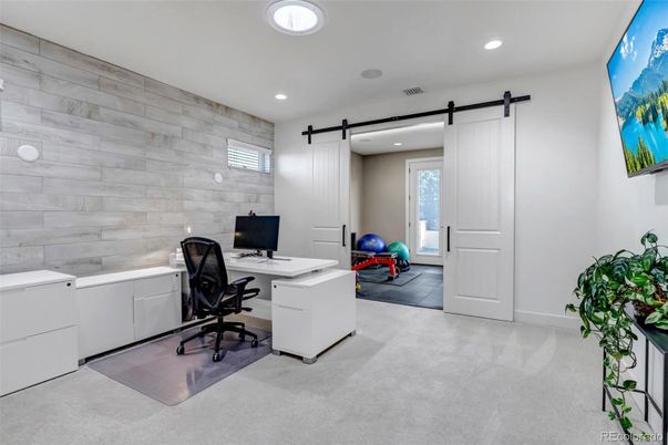 Home Office, Interior, Recessed Lighting, Wooden Walls