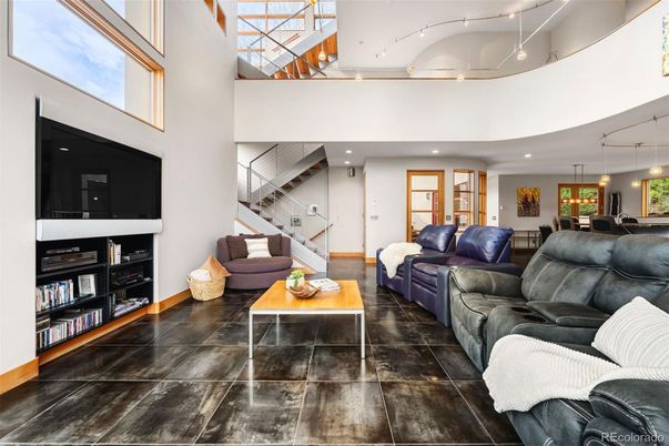 Interior, Living room, Pendant Lights, Recessed Lighting