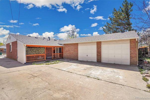 Detached Garage, Exterior
