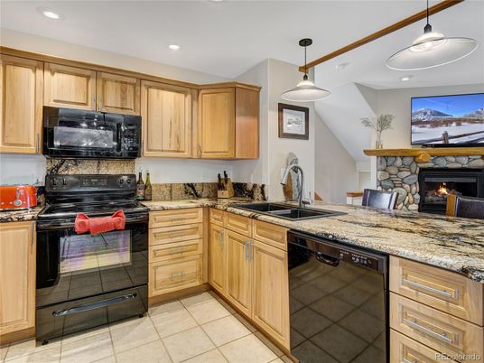 Fireplace, Interior, Kitchen, Pendant Lights, Recessed Lighting