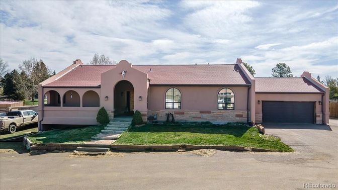 Attached, Exterior, Facade, Spanish Mediterranean