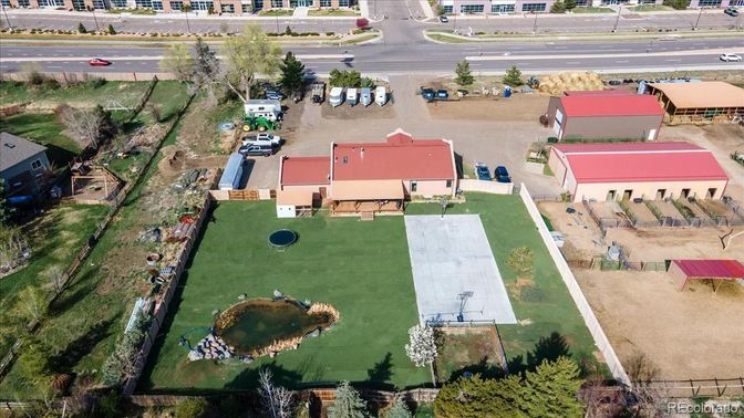 Exterior, Drone