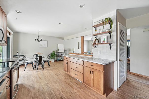 Chandelier, Dining room, Interior, Recessed Lighting, Wood Texture Flooring
