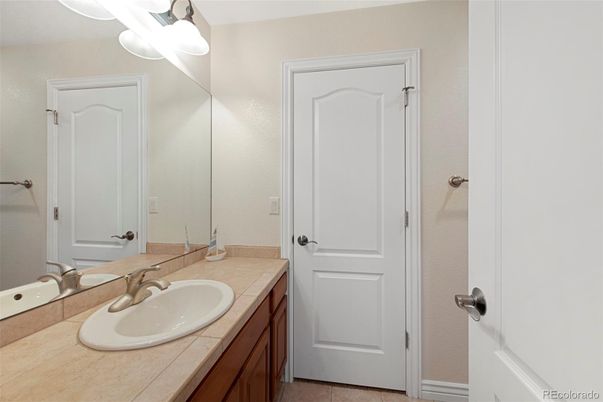 Bathroom, Interior, Tile Countertops