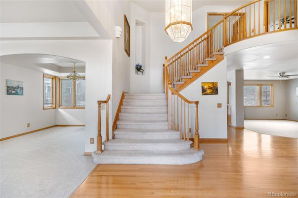Interior, Pendant Lights, Wood Texture Flooring