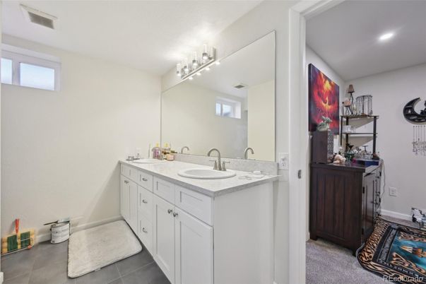 Bathroom, Dual Sink Vanities, Interior, Recessed Lighting