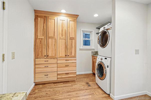 Interior, Recessed Lighting, Utility Closets, Washer, Wood Texture Flooring